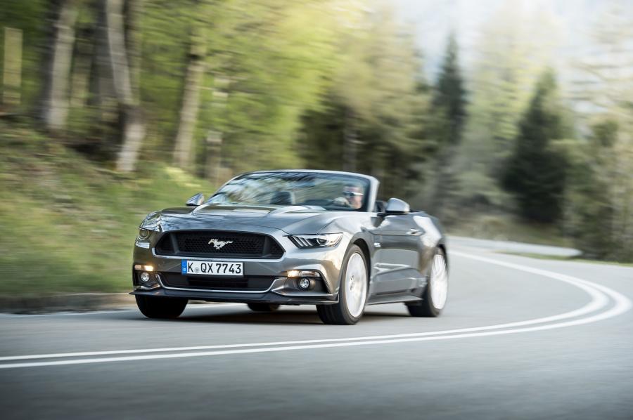  Ford Mustang GT Convertible 2015 года  (EU) (фото 1 из 32)